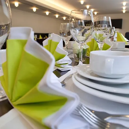 Akademie Der Dioezese 酒店 3*